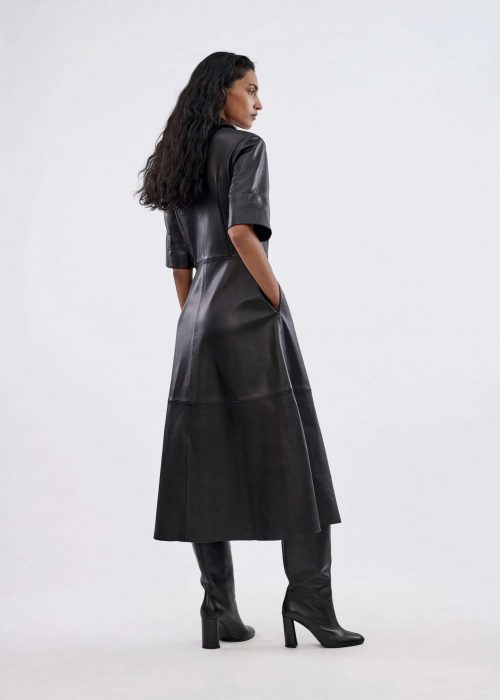Robe chemise en cuir noir