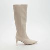 Bottes à talon en cuir bout pointu
