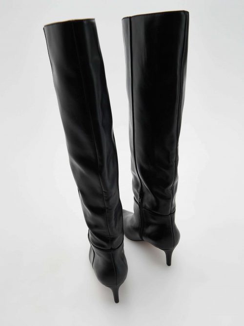 Bottes à talon en cuir bout pointu