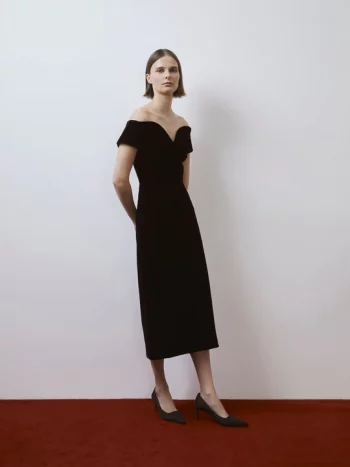 Robe en velours à épaules dénudées