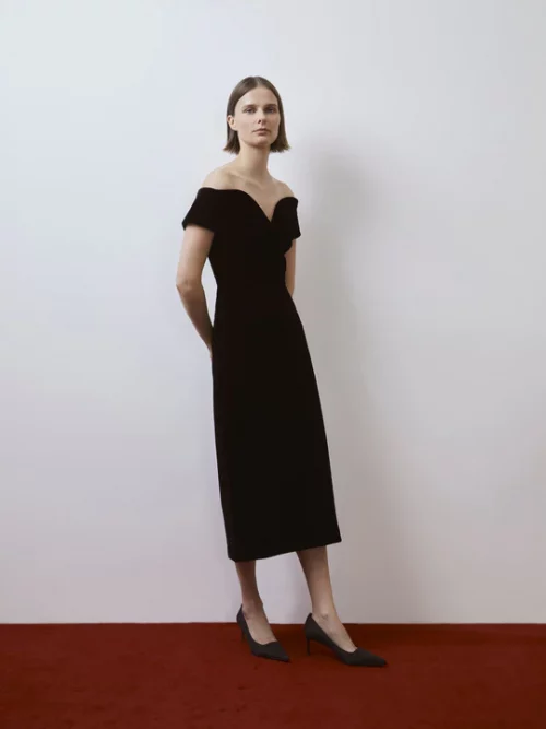 Robe en velours à épaules dénudées